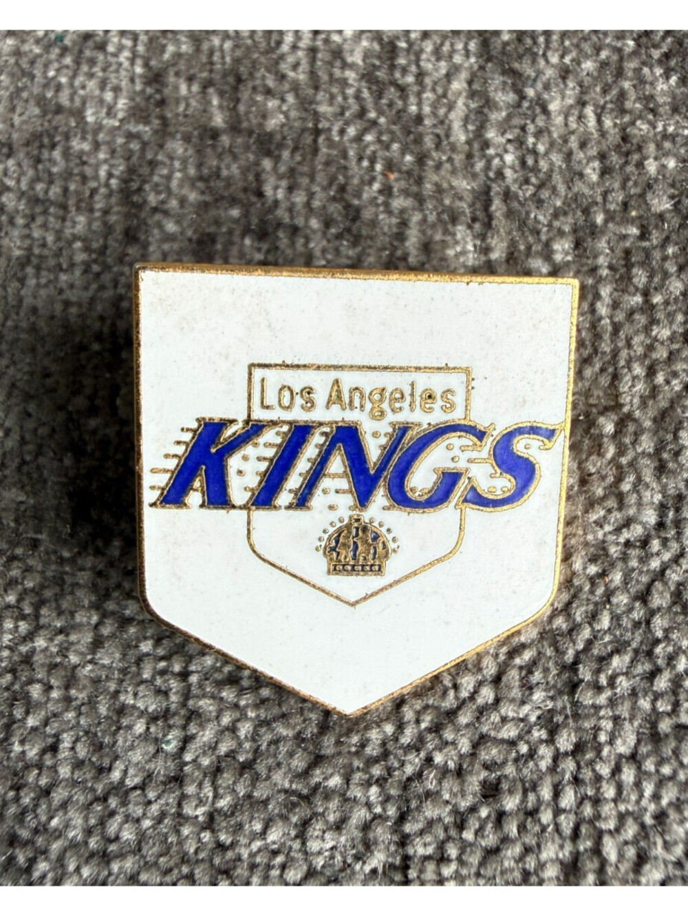 Vintage LA Kings NHL Shield Lapel Pin Pinnacle Designs Enamel